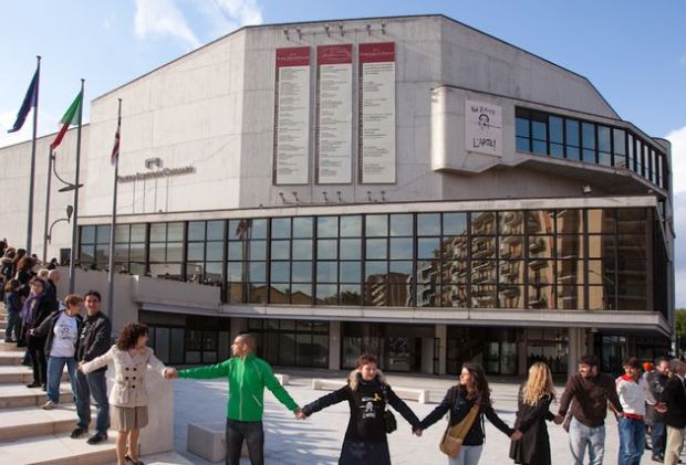 Finanziaria finanziaria-no-all-and-rsquo-azzeramento-del-debito-del-teatro-lirico