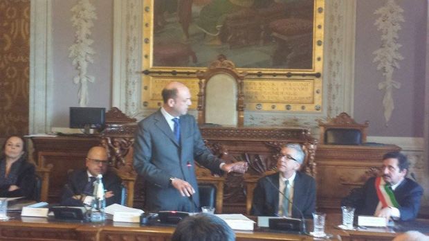 firmato-protocollo-su-sicurezza-alfano-ai-sindaci-and-ldquo-siete-l-and-rsquo-home-page-dello-stato-and-rdquo