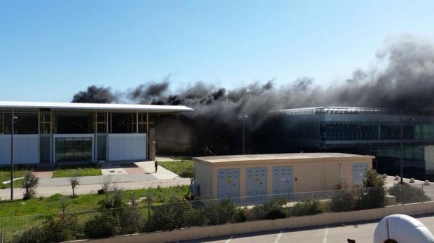 incendio-a-la-maddalena-pili-and-ldquo-intervenga-la-magistratura-and-rdquo