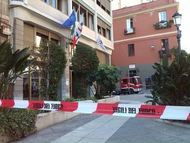 allarme-bomba-nelle-sede-dell-and-rsquo-ersu-evacuato-l-and-rsquo-edificio