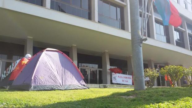 ex-ila-notte-in-tenda-in-viale-trento-per-gli-operai-in-lotta