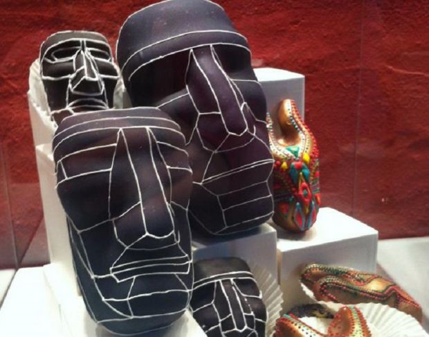 expo-sgarbi-sceglie-i-dolci-artistici-di-anna-gardu-c-and-rsquo-and-egrave-anche-il-miniporcetto-di-pasta-di-mandorle