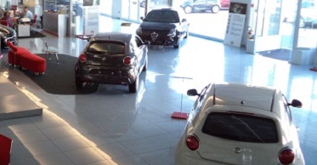 acentro-di-via-calamattia-licenziati-74-lavoratori-su-135