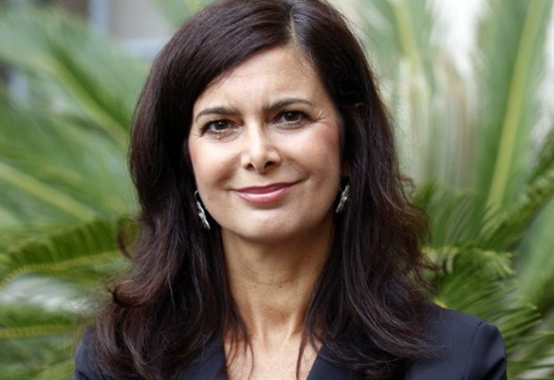 boldrini-sabato-a-cabras-al-museo-dei-and-ldquo-giganti-and-rdquo-poi-l-and-rsquo-incontro-con-10-donne-sarde-di-successo