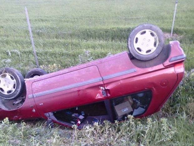 vento-ribalta-auto-decimoputzu-illesa-una-donna-tegola-colpisce-un-uomo-a-sestu