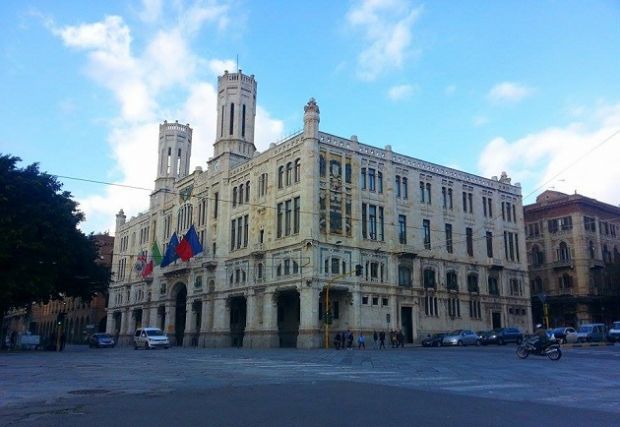 and-laquo-dispregio-alla-legalit-and-agrave-chiudete-sa-domu-and-raquo-no-degli-studenti