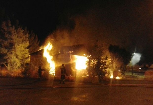 selargius-prefabbricato-distrutto-dalle-fiamme