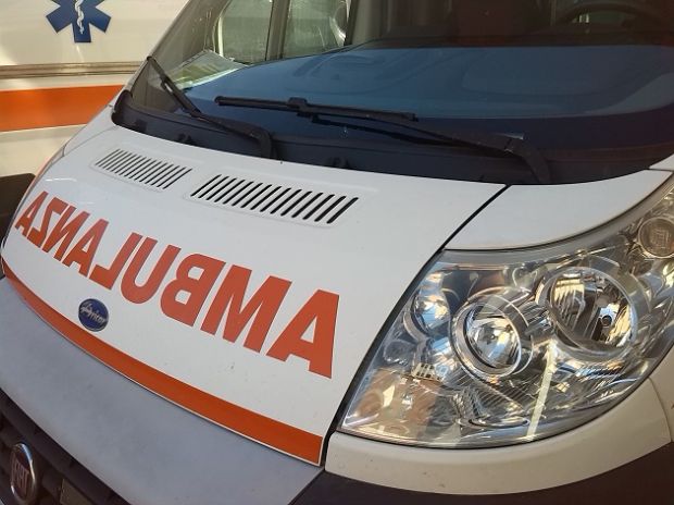 auto-vola-fuori-strada-muore-giovane-sulla-ss-131