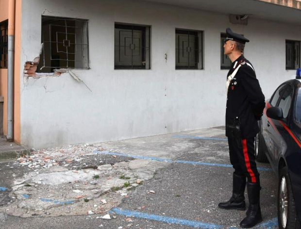 sardegna-al-voto-tra-bombe-e-minacce