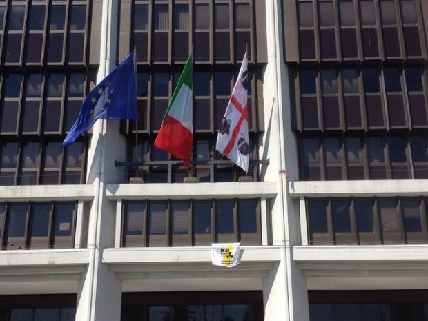 Ganau: bandiera No-nucle in Consiglio regionale ganau-bandiera-no-nucle-in-consiglio-regionale