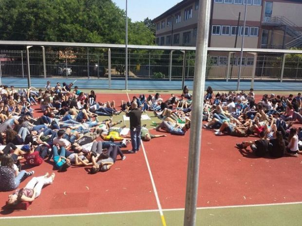 oristano-liceali-a-terra-per-il-and-quot-pre-no-nucle-die-and-quot