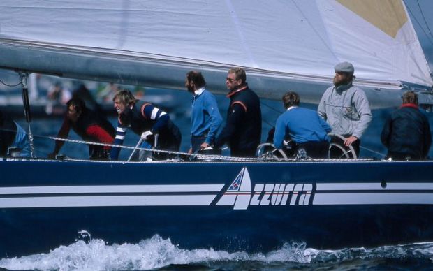 vela-azzurra-in-gara-a-porto-cervo