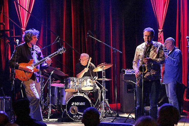 sabato-ad-assemini-i-soft-machine-legacy-il-concerto-and-egrave-gratuito