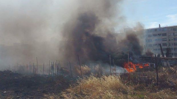 quartu-incendio-in-un-deposito-a-pitz-e-serra-video