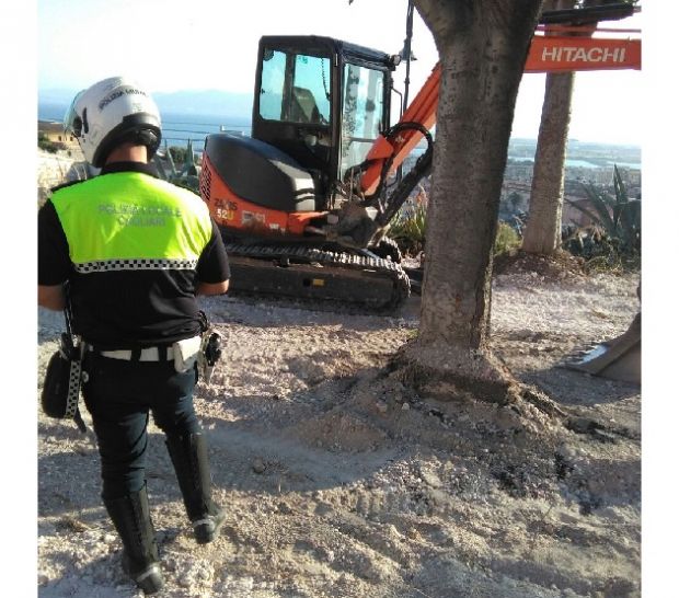 castello-cavo-tranciato-e-semaforo-spento