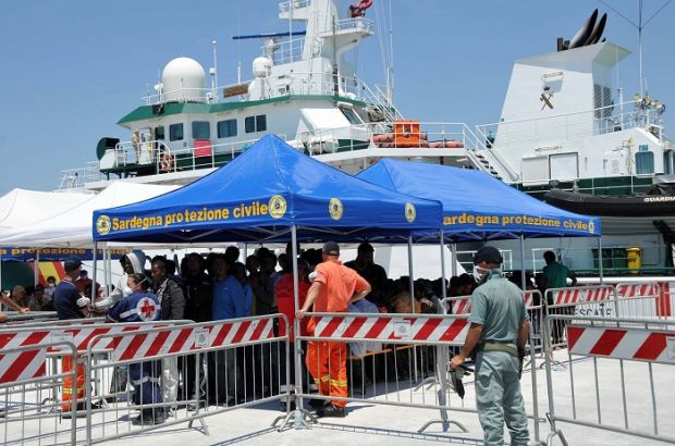 migranti-al-porto-87-malati-di-scabbia-18-donne-incinte-e-12-bambini