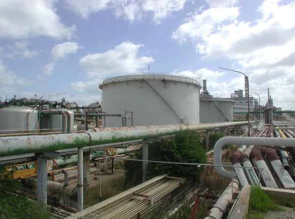 syndial-porto-torres-scoperta-discarica-abusiva-di-4-ettari-denunciati-responsabili-stabilimento