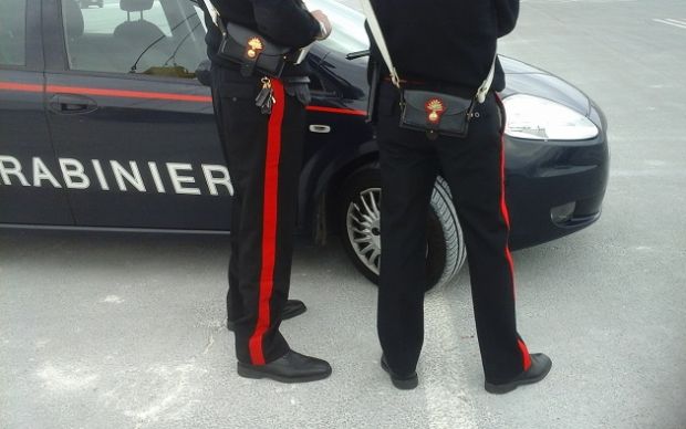 Ubriaco aggredisce carabinieri e si spoglia: arrestato ubriaco-aggredisce-carabinieri-e-si-spoglia-arrestato