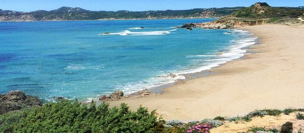 rena-maiore-annega-turista-milanese-bagnino-salva-una-donna-e-i-figli-della-vittima