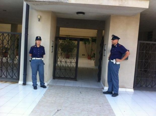 tragedia-a-quartu-avvocato-uccide-la-moglie-e-si-suicida-per-motivi-economici