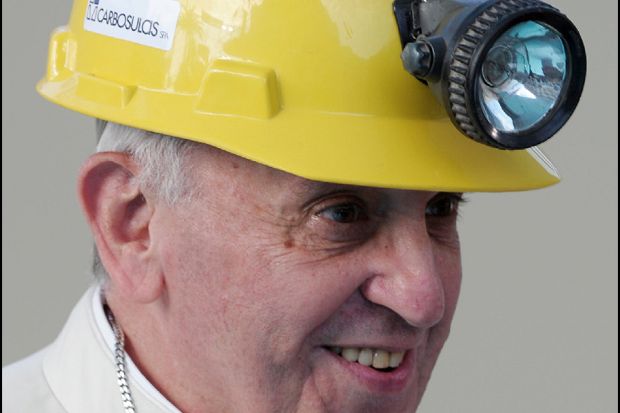 le-parole-di-francesco-dvd-col-discorso-di-bergoglio-a-cagliari