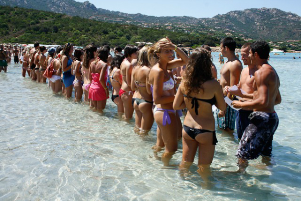 vacanze-i-single-scelgono-la-sardegna