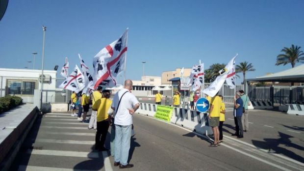 contro-le-scorie-nucleari-oggi-sit-in-nei-porti-dell-isola