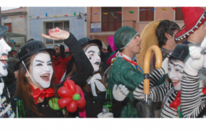 Carbonia, chiusura al traffico delle strade per la sfilata di Carnevale carnevale-estivo-sfilate-in-citt-and-agrave-e-in-mare-il-21-e-22-agosto