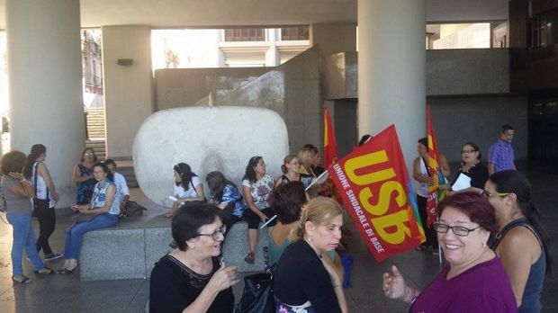 regione-protesta-dei-lavoratori-delle-pulizie