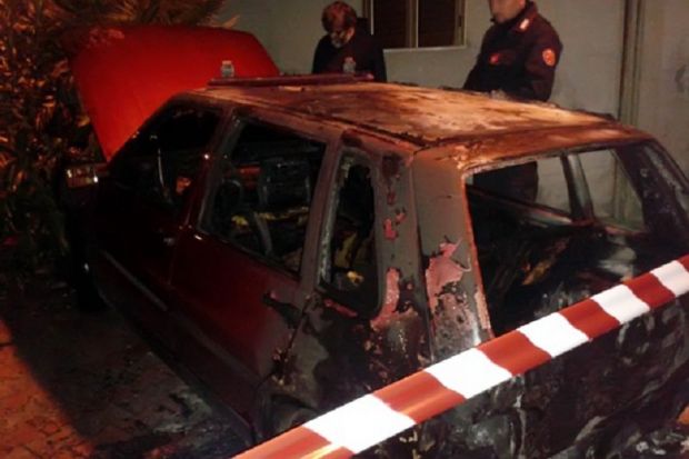 incendia-auto-per-festeggiare-i-18-anni-nei-guai-studente-nuorese