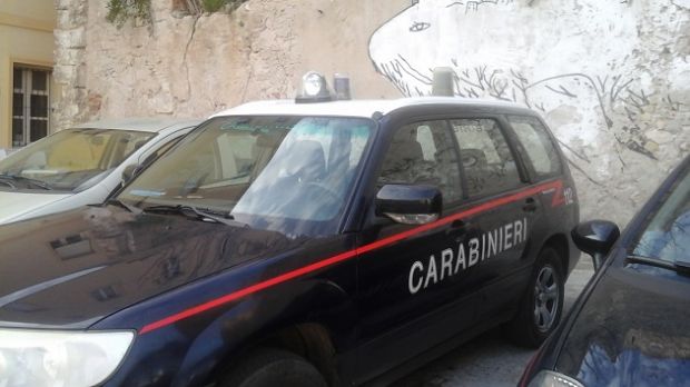 attento-incendiario-in-una-cava-distrutti-escavatore-e-camion