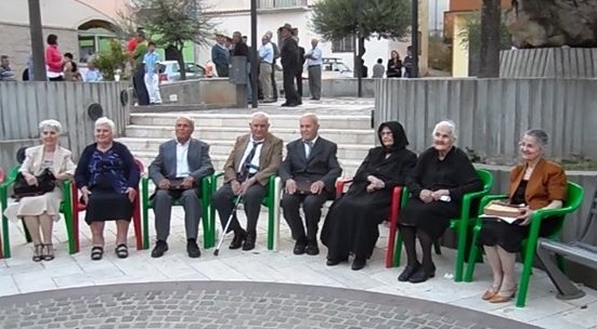 in-8-hanno-745-anni-i-melis-di-perdasdefogu-nel-guinness-dei-primati