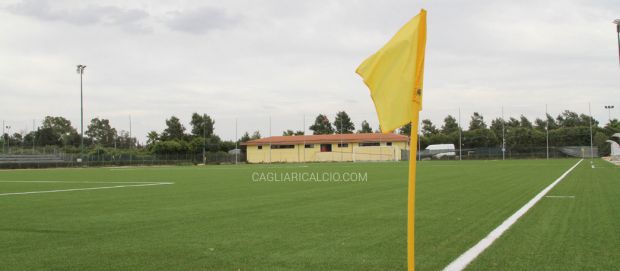 nuovo-campo-sintetico-al-centro-sportivo-di-assemini