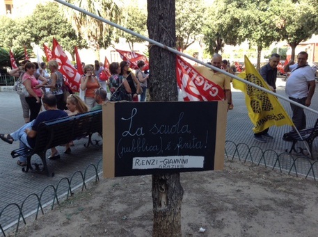 riforma-sindacati-in-piazza-contro-renzi-e-giannini