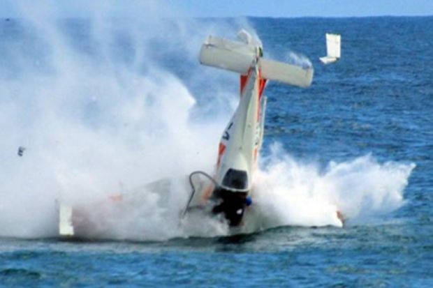 cade-aereo-al-largo-di-olbia-and-egrave-l-and-rsquo-esercitazione-squalo-15