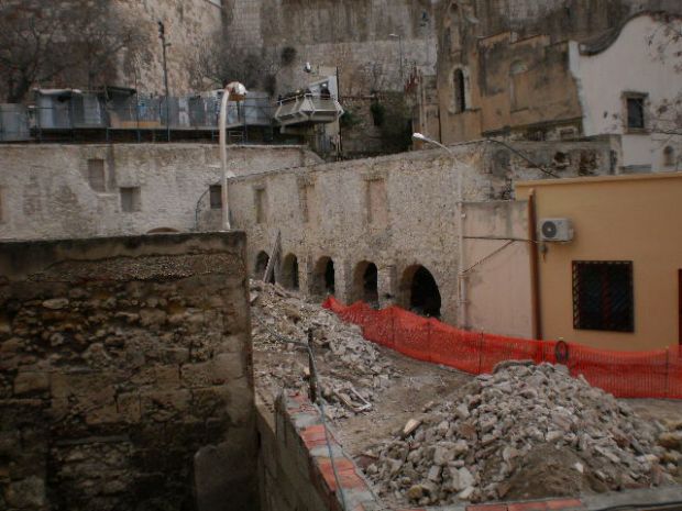 santa-chiara-un-giardino-e-ristoranti-il-futuro-del-vecchio-mercato