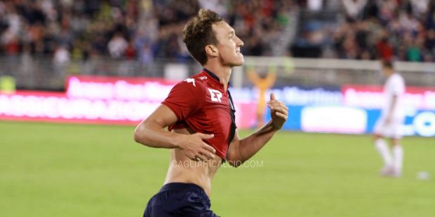 show-al-sant-elia-3-a-2-al-latina-cagliari-vince-e-vola-in-testa-alla-classifica