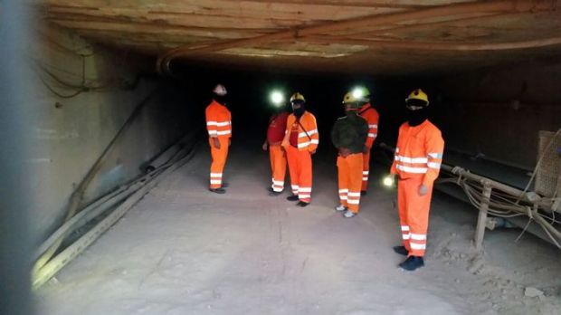 olmedo-occupata-la-miniera-lavoratori-a-180-m-di-profondit-and-agrave