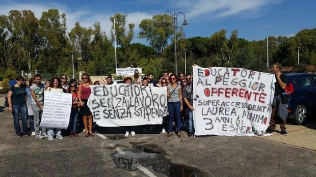 Scuola e disabilità scuola-e-disabilit-and-agrave-protesta-degli-educatori-a-monte-claro