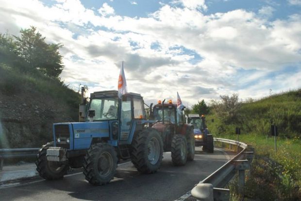 riscatto-comunit-and-agrave-rurali-marcia-in-sardegna-and-ldquo-no-imu-agricola-and-rdquo