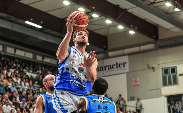 dinamo-joe-alexander-nuovo-idolo-dei-tifosi