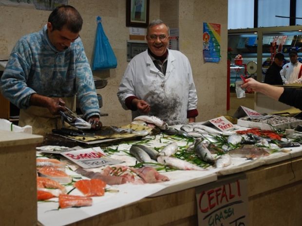 Thalassaki thalassaki-si-balla-al-mercato-danza-a-san-bendetto-via-quirra-e-sant-and-rsquo-elia