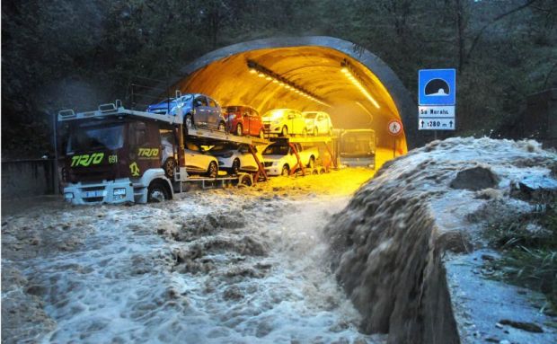 maltempo-chiuse-le-scuole-a-nuoro-e-olbia-sbarrata-la-galleria-mughina