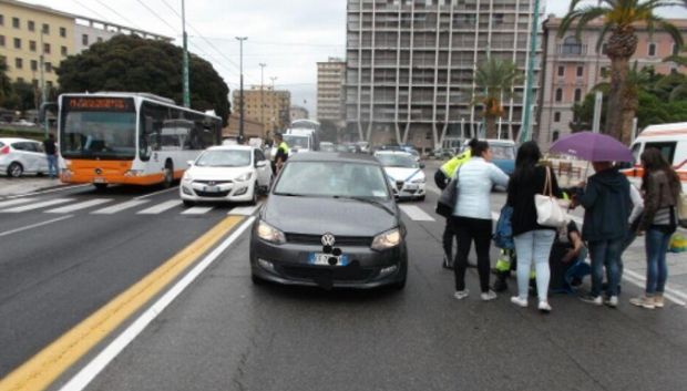 via-roma-anziano-investito-sulle-strisce-pedonali