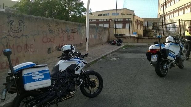 dribblano-posto-di-blocco-con-zip-rubato