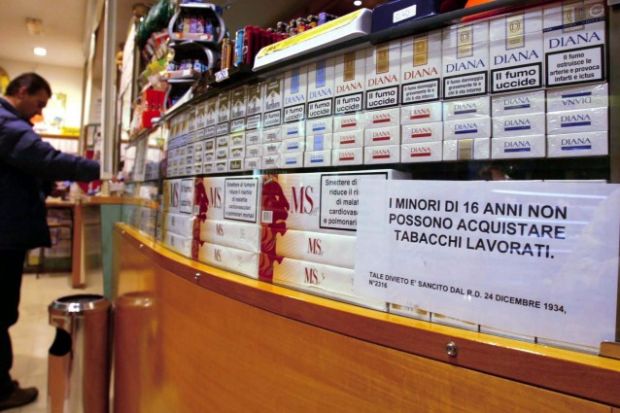 sigarette-a-tre-14enni-multati-due-tabaccai