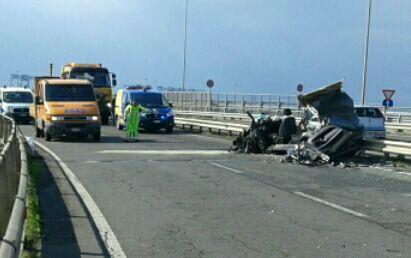 Schianto tra auto e bus su ponte Scafa: morto pensionato schianto-tra-auto-e-bus-su-ponte-scafa-morto-pensionato