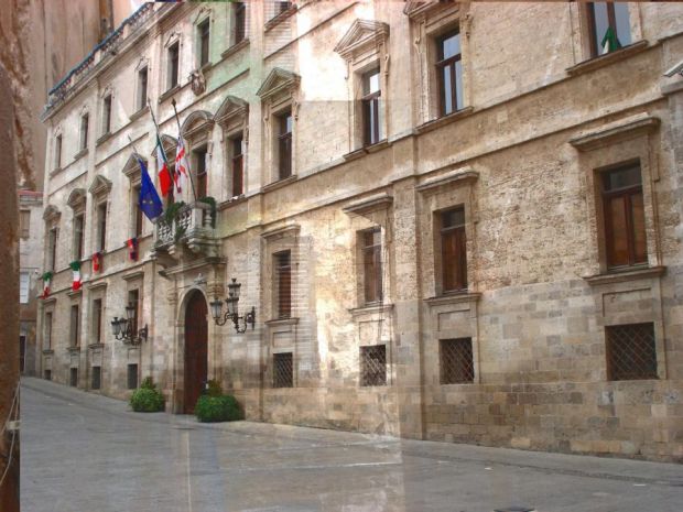 citt-and-agrave-metropolitana-marted-and-igrave-riunione-dei-66-sindaci-del-sassarese