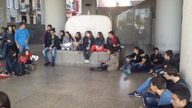 and-ldquo-tutto-per-tutti-privilegi-per-nessuno-and-rdquo-sit-in-studenti-in-consiglio-regionale