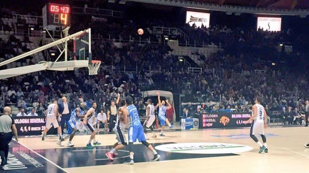 dinamo-ko-a-bologna-sardara-attacca-i-giocatori-e-chiede-scusa-ai-tifosi